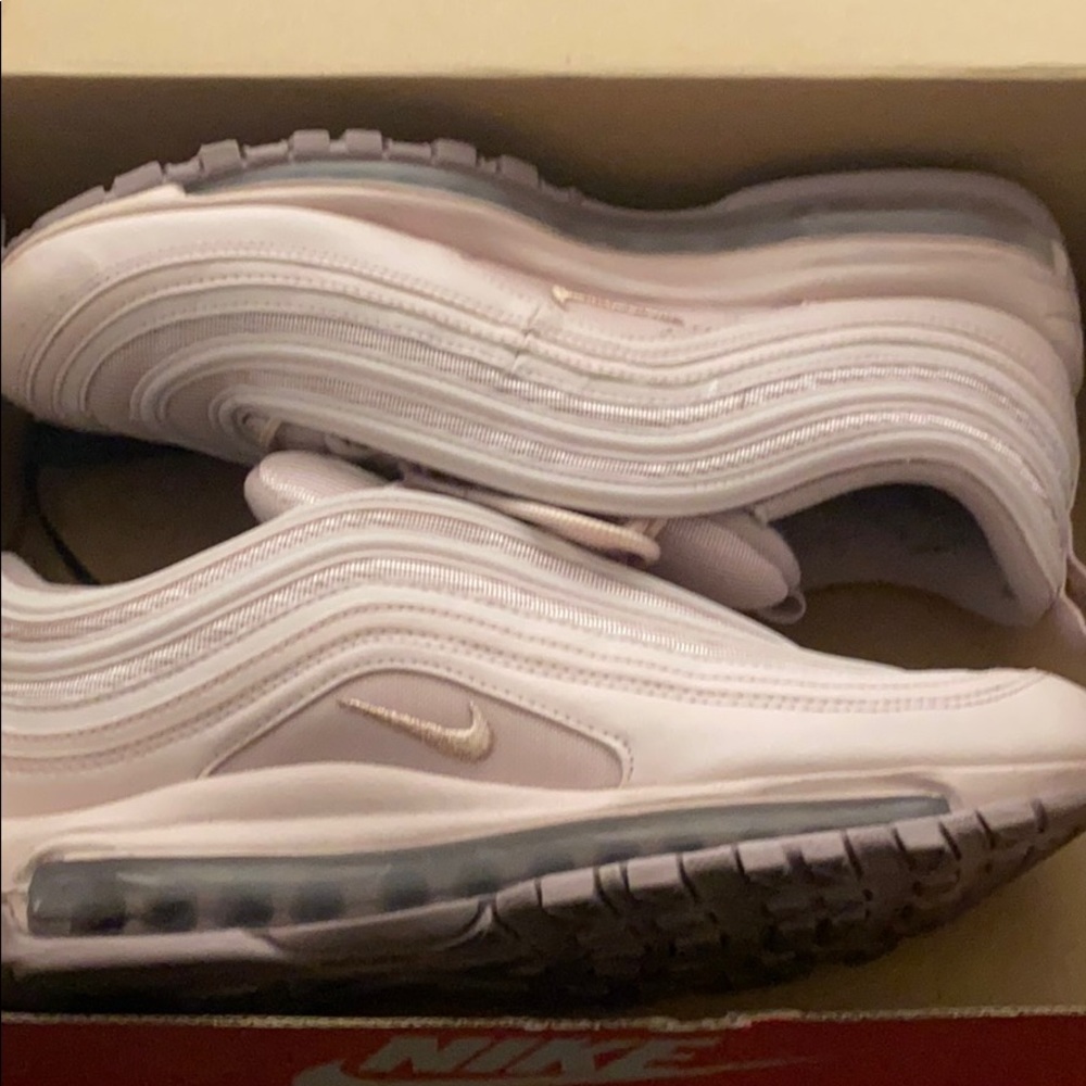 AIR MAX 97 BARELY ROSE 🌹 SIZE 11.5 in women 🔥